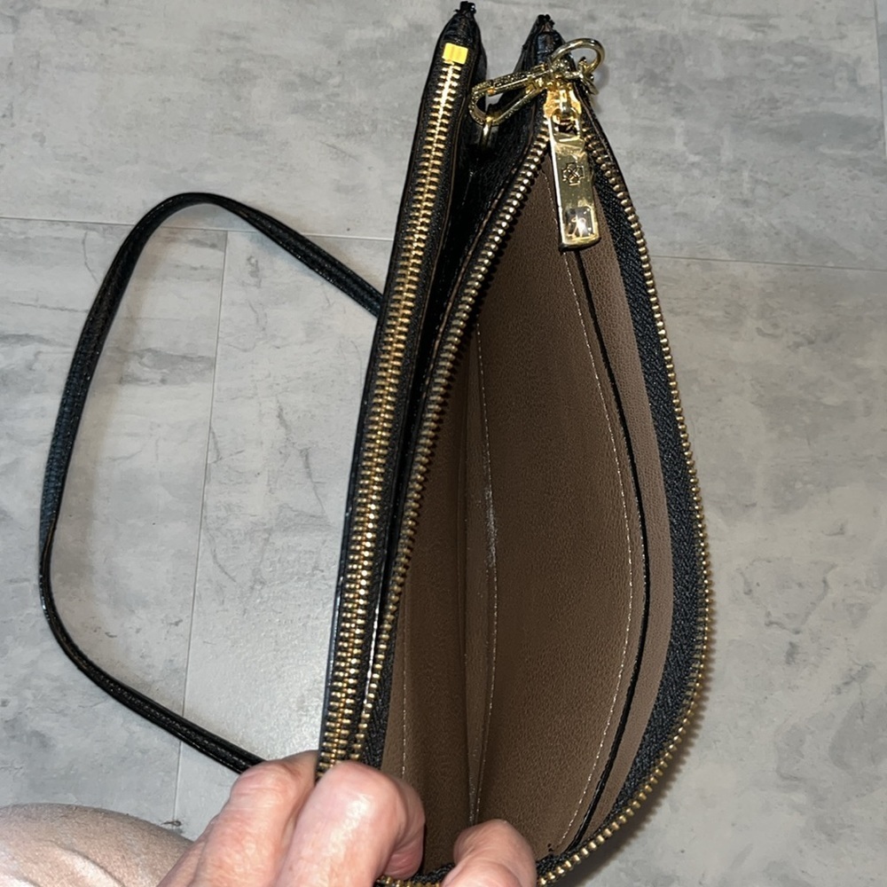Ann Taylor Mini iPad bag   Wrap gift in this !  genuine leather  black/gold NWT - Picture 12 of 15